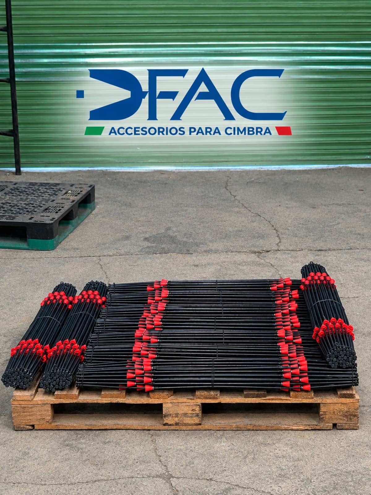 Atados de moños para cimbra DFAC sobre tarima en bodega